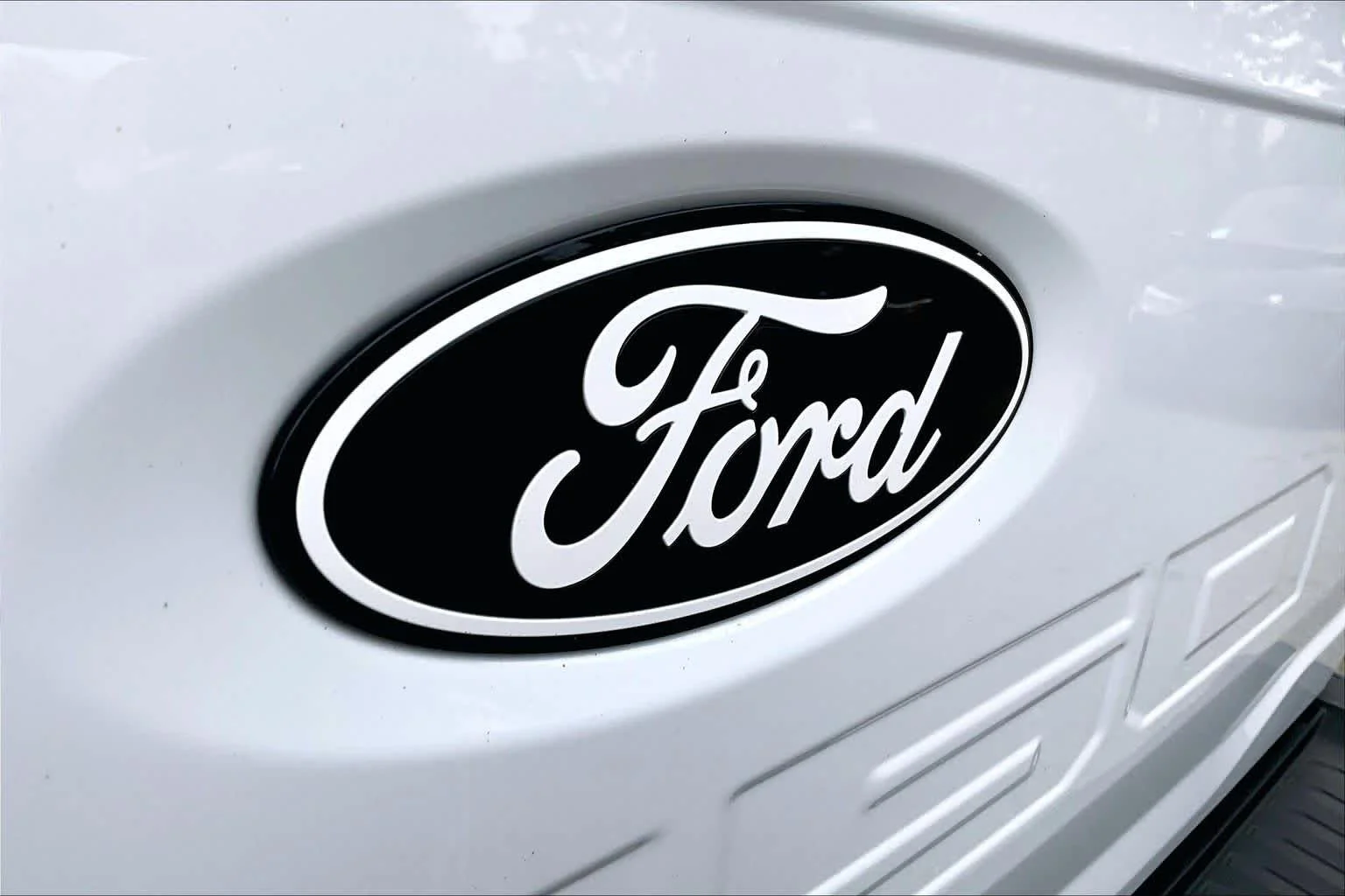 Used 2025 Oxford White Ford STX image 29
