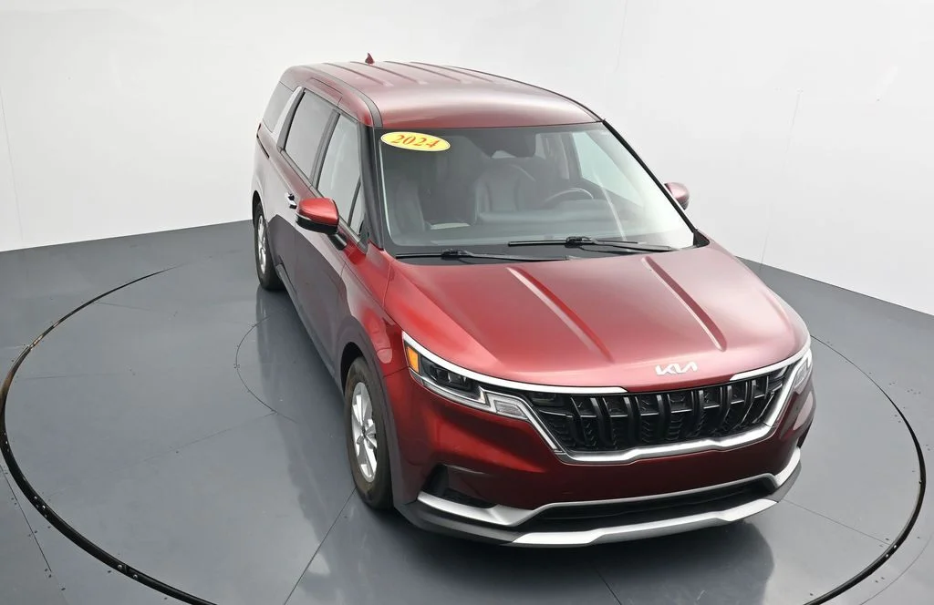Used 2024 Red Kia LX image 27