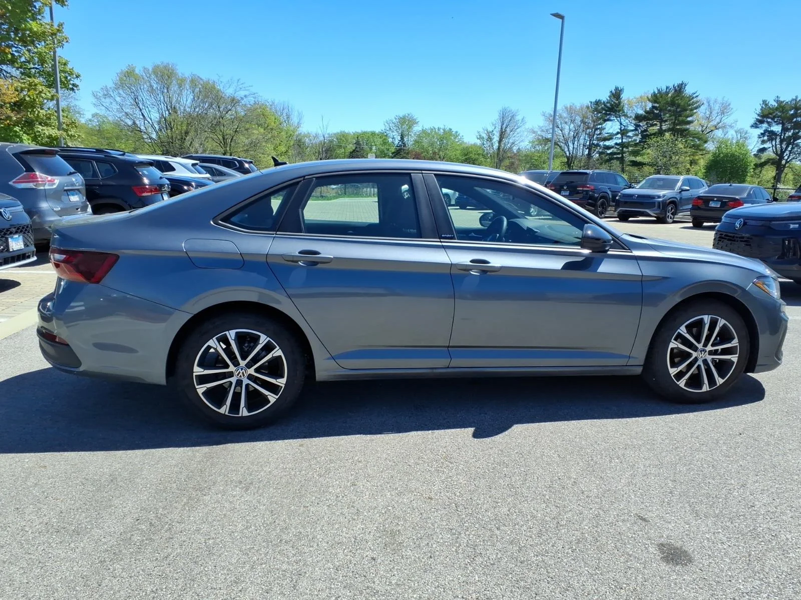 Used 2026 Platinum Gray Metallic 2r2r Volkswagen SPORT AUTO image 8