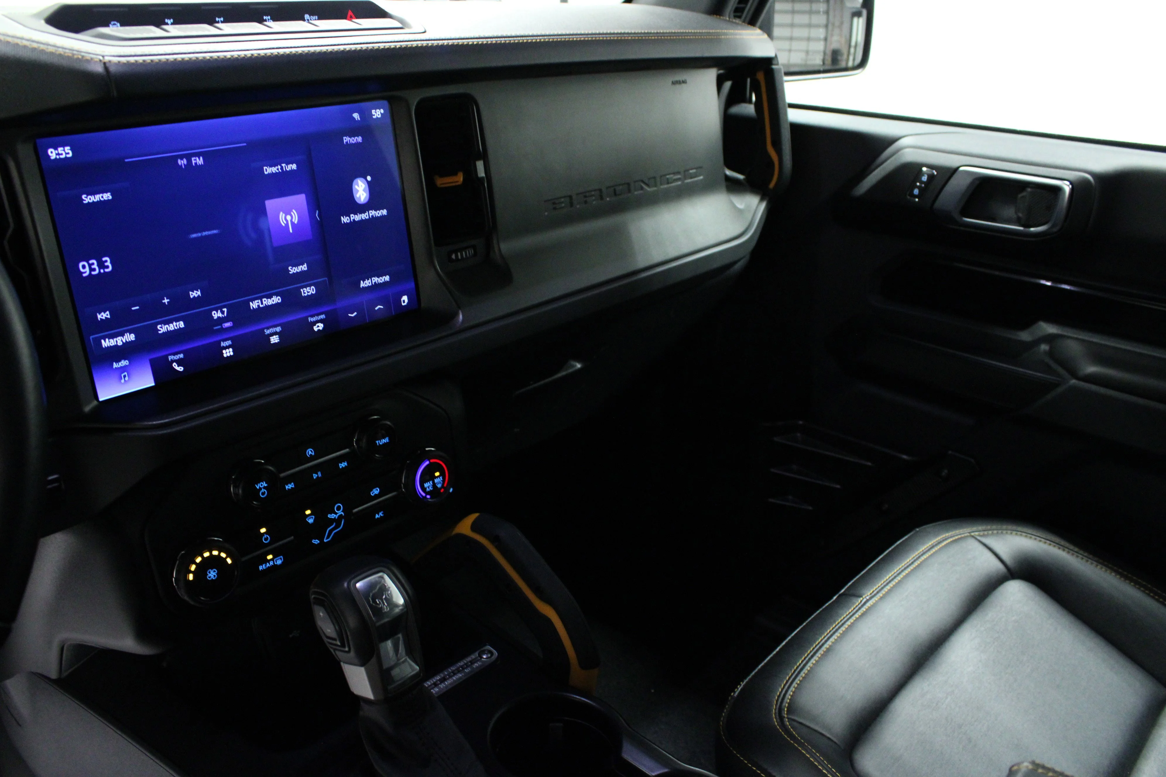 Used 2024 Shadow Black Ford Badlands image 18
