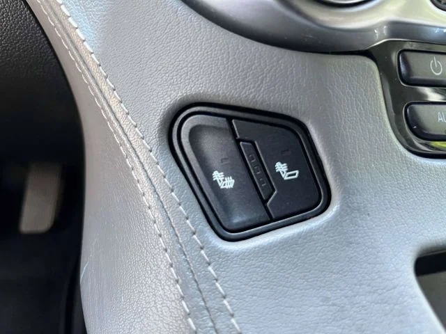 Used 2020 Silver Chevrolet LT image 34