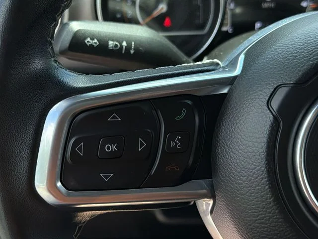 Used 2021 White Jeep Unlimited Sahara image 26