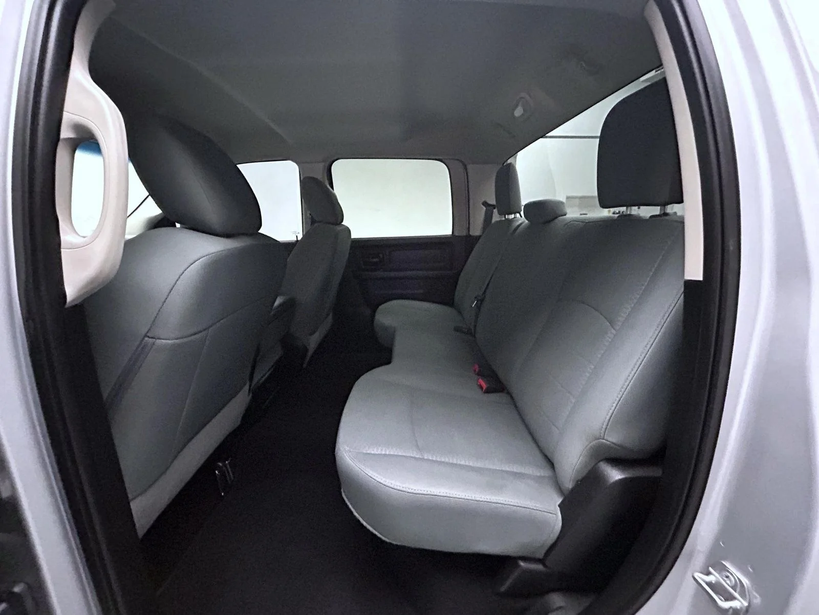 Used 2018 Silver Ram Express image 19