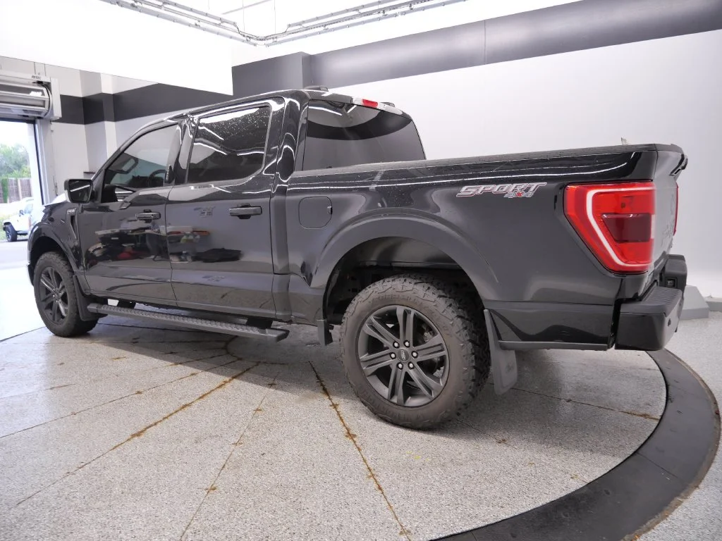 Used 2021 Black Ford XLT image 8
