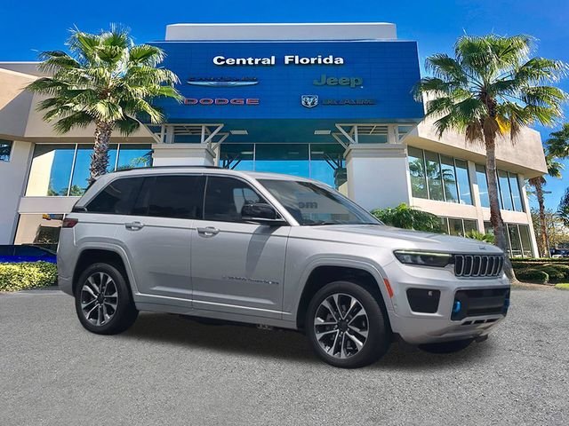 Certified Used 2024 Silver Jeep Overland 4xe image 2