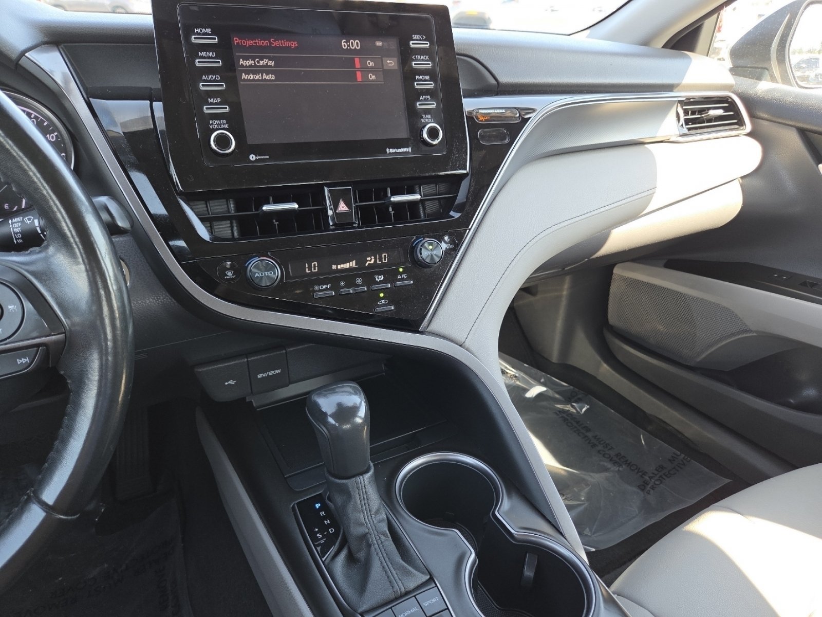 2023 Toyota Camry SE - Photo 29