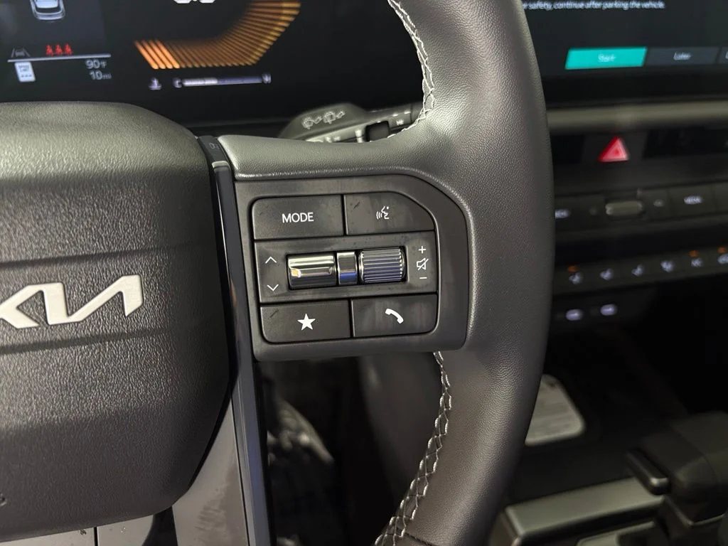 New 2027 Frost Blue / Black Roof Kia S image 22