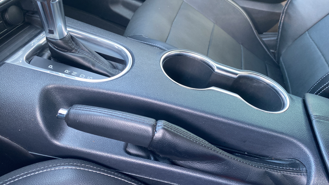 Used 2022 Gray Metallic Ford GT Premium image 19