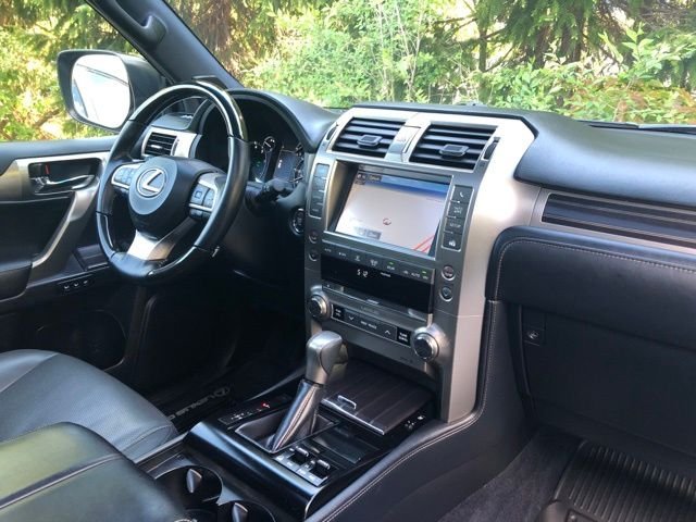 Used 2020 Black Lexus 460 image 17