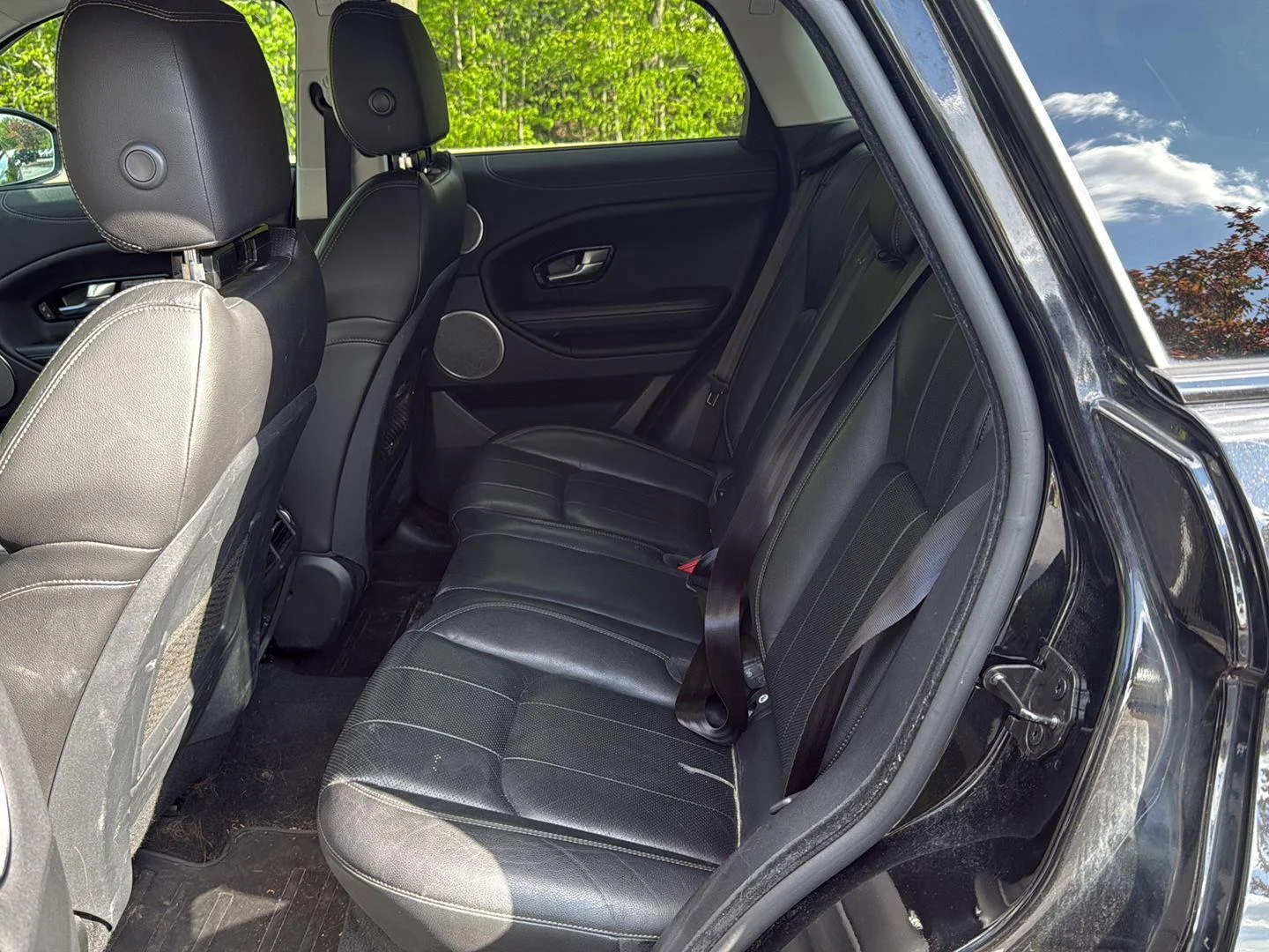 Used 2018 Narvik Black Land Rover SE Premium image 10