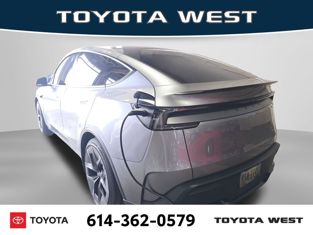 Used 2026  Tesla Premium image 5