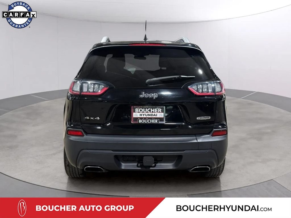 Used 2019 Diamond Black Crystal Pearlcoat Jeep Latitude Plus image 4