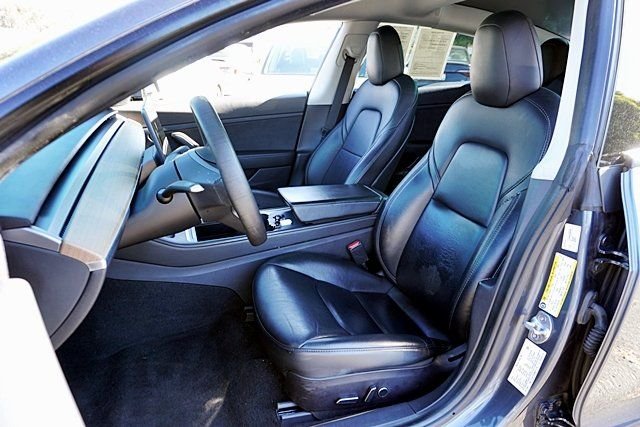 Used 2021  Tesla Standard Range Plus image 14