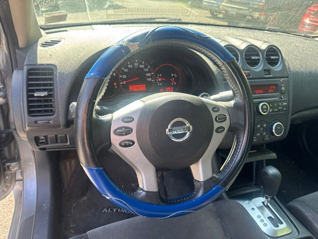 Used 2009 Gray Nissan 2.5 S image 13