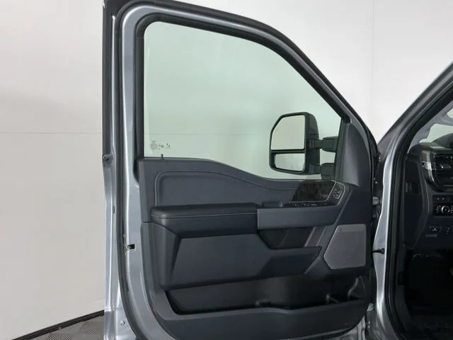 Certified Used 2024  Ford Lariat image 16