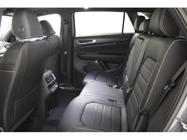 New 2026 Pure Gray Volkswagen 2.0T SEL R-Line Black image 18