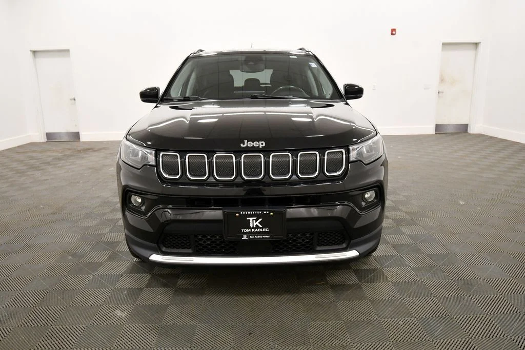 Used 2022 Black Jeep Limited image 11