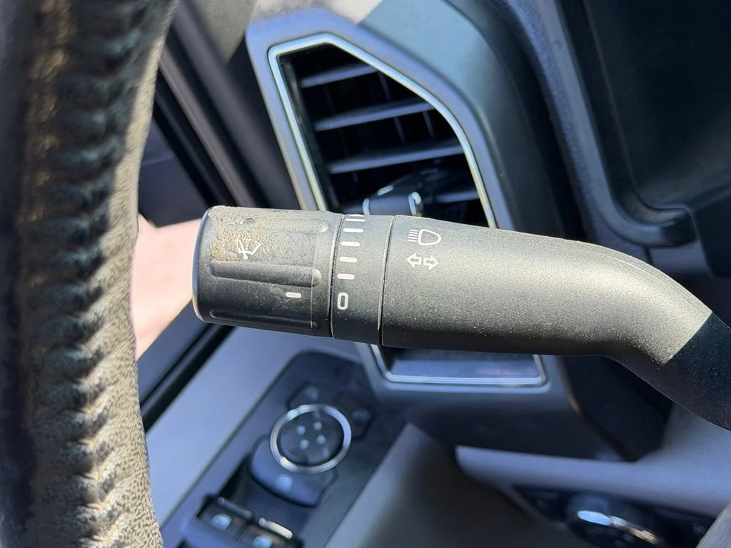 Used 2018 Silver Ford XLT image 33