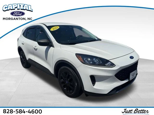 Used 2022 White Ford SE image 1