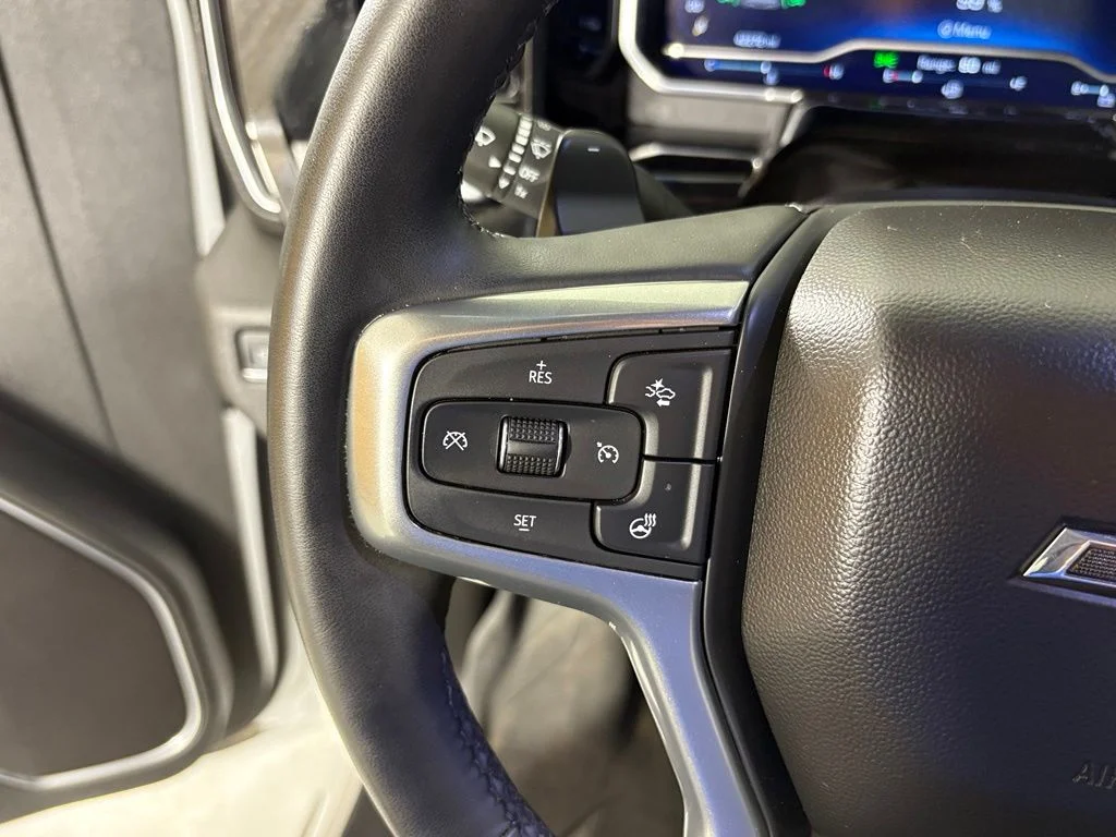 Used 2023 White Chevrolet RST image 18