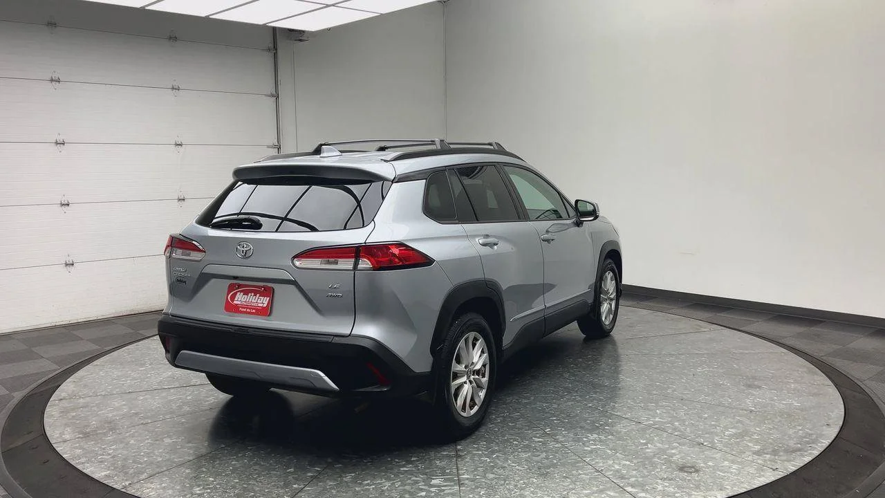2022 Toyota Corolla Cross LE - Photo 33
