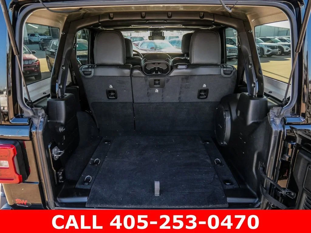 Used 2023 Black Jeep 4-Door Rubicon 392 4x4 image 16