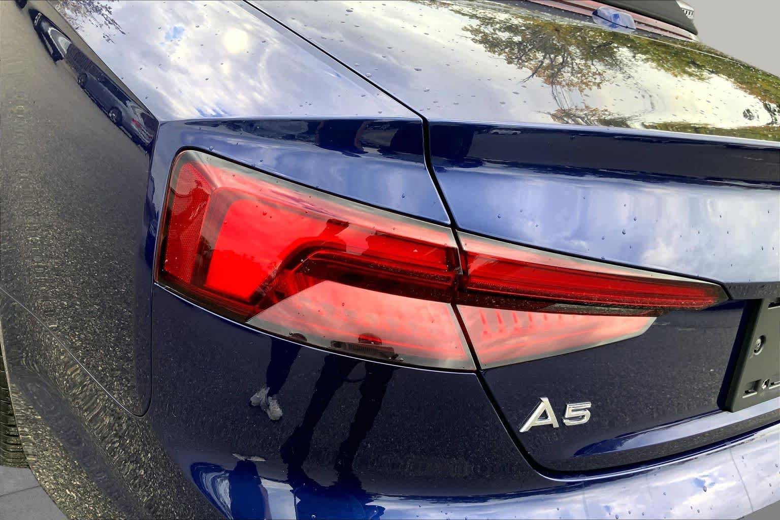 Used 2019 Navarra Blue Metallic/Black Roof Audi Premium Plus image 28