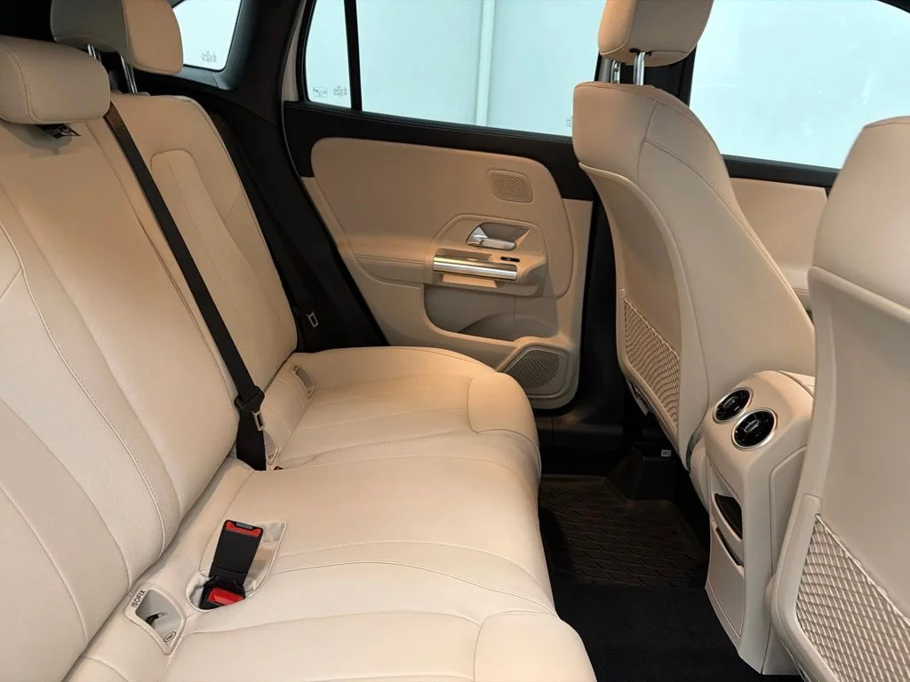 New 2026 White Mercedes-Benz GLA 250 image 26