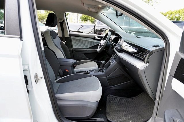 Used 2022 White Volkswagen 1.5T S image 10