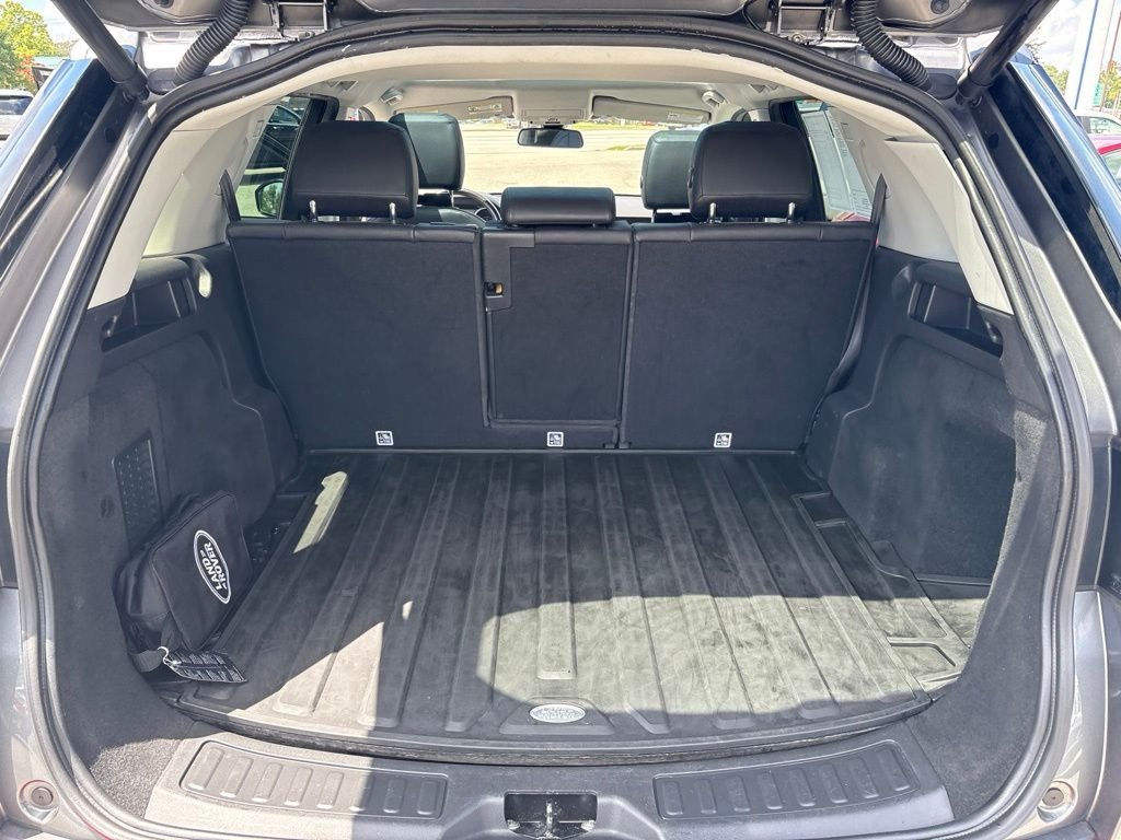 Used 2019 Gray Land Rover  image 26