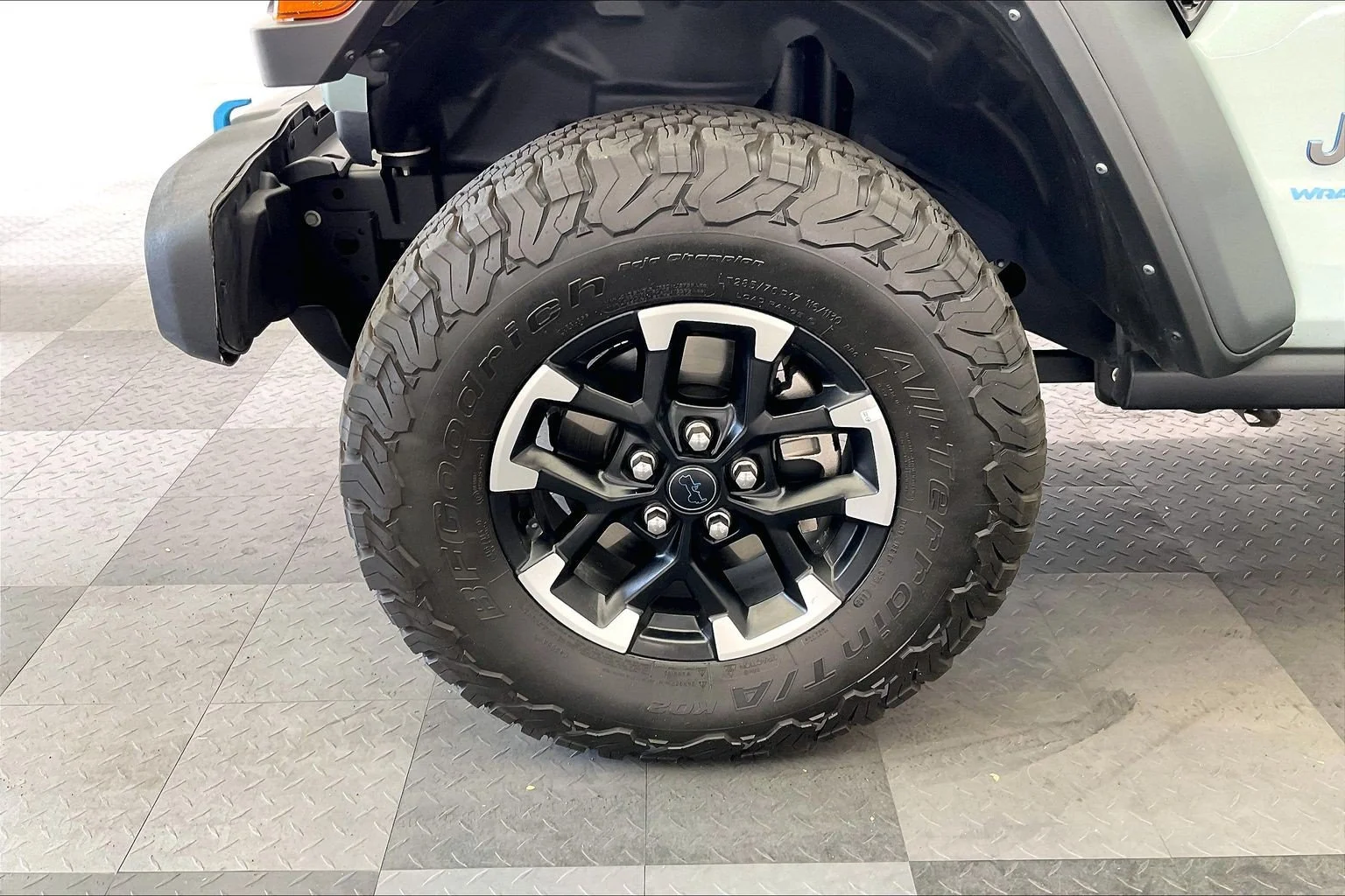 Used 2024 Earl Clearcoat Jeep Rubicon 4xe image 8