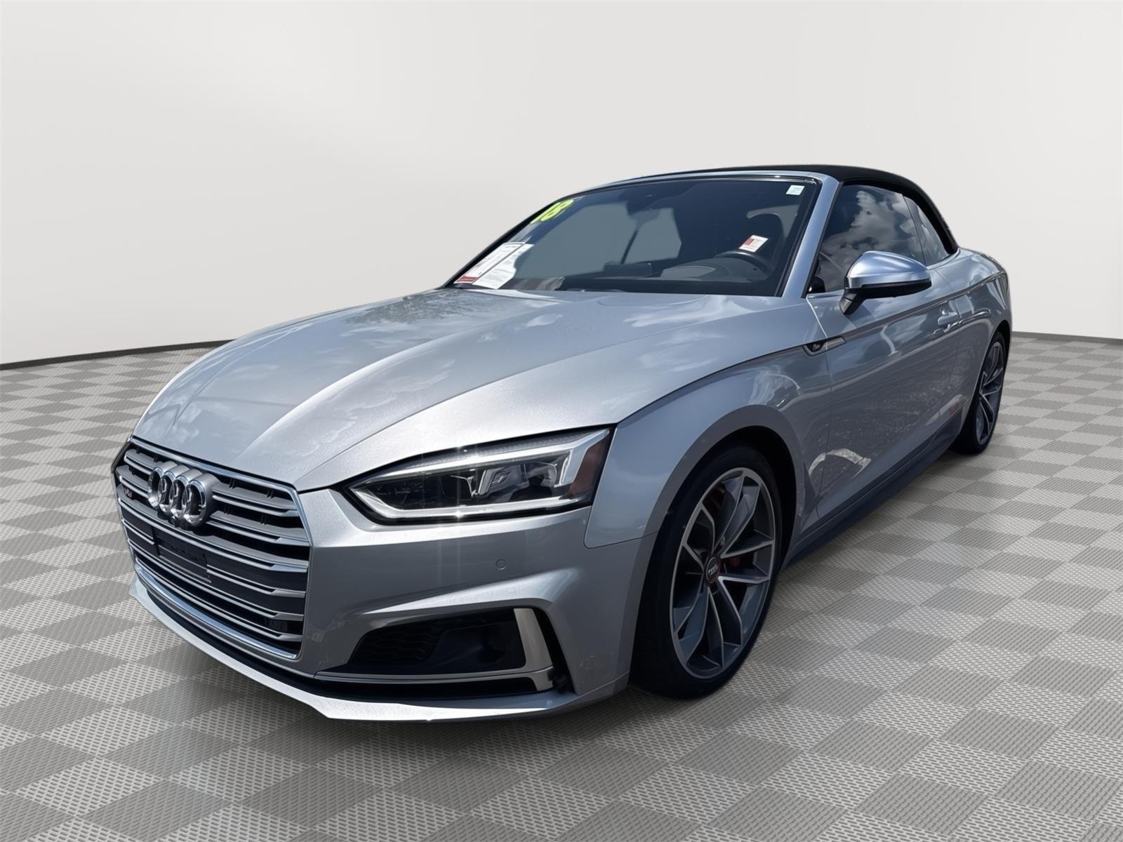 Used 2018 Florett Silver Metallic/Black Roof Audi Prestige image 9