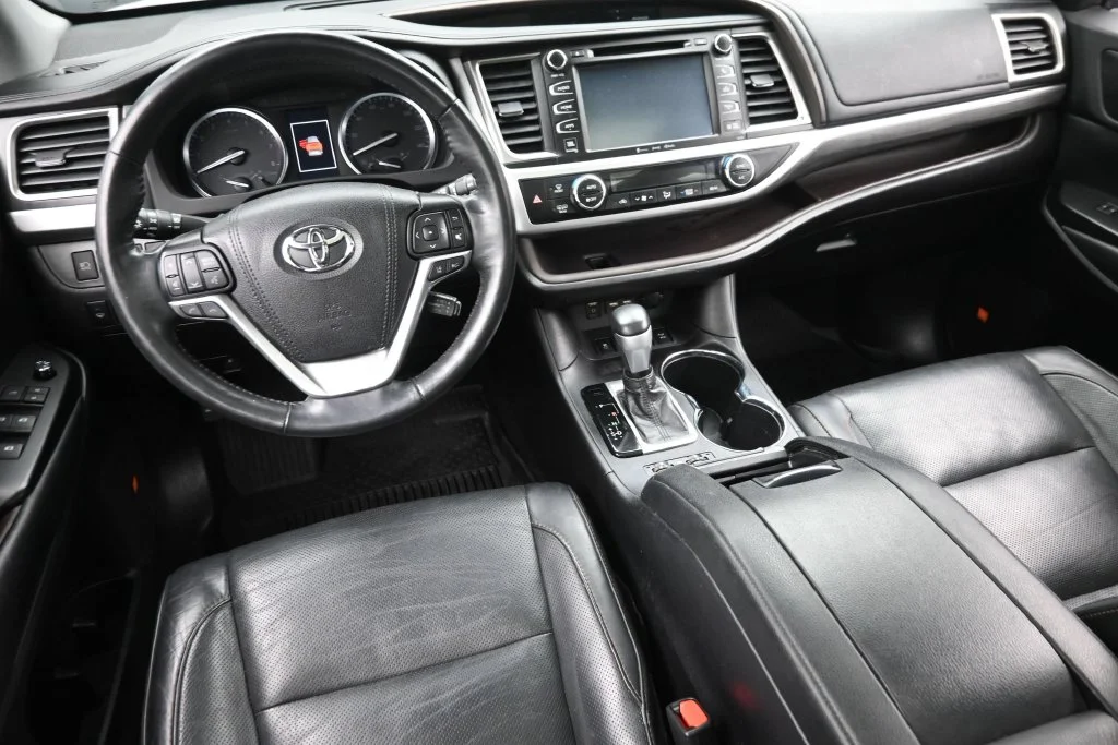 Used 2019 Silver Toyota Limited Platinum image 16
