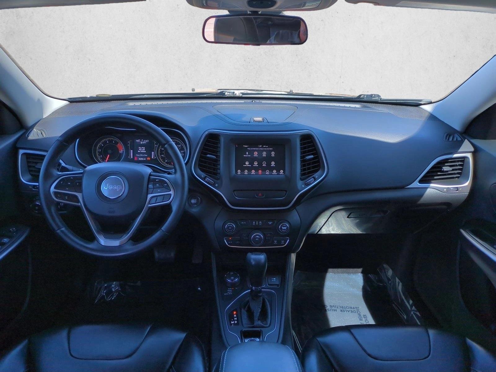 Used 2019 Diamond Black Crystal Pearlcoat Jeep Latitude Plus image 17