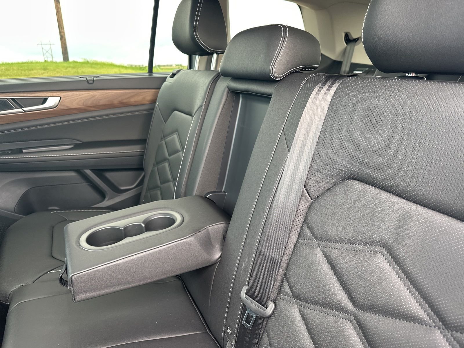 New 2026 Silver Volkswagen 2.0T SE w/Technology image 22