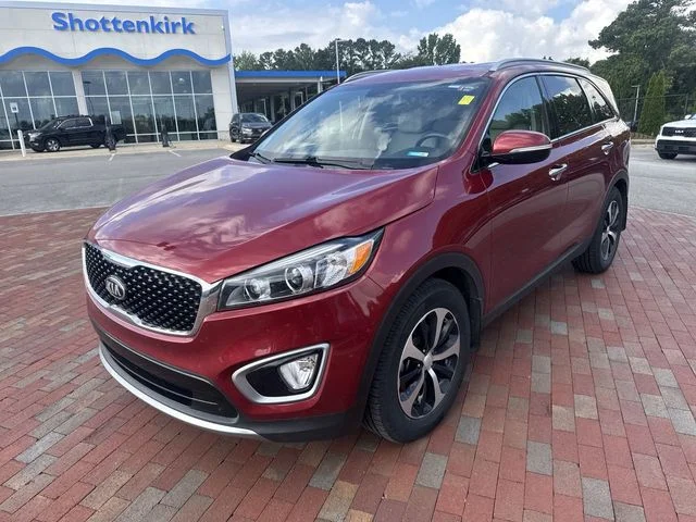 Used 2017 Red Kia EX image 1