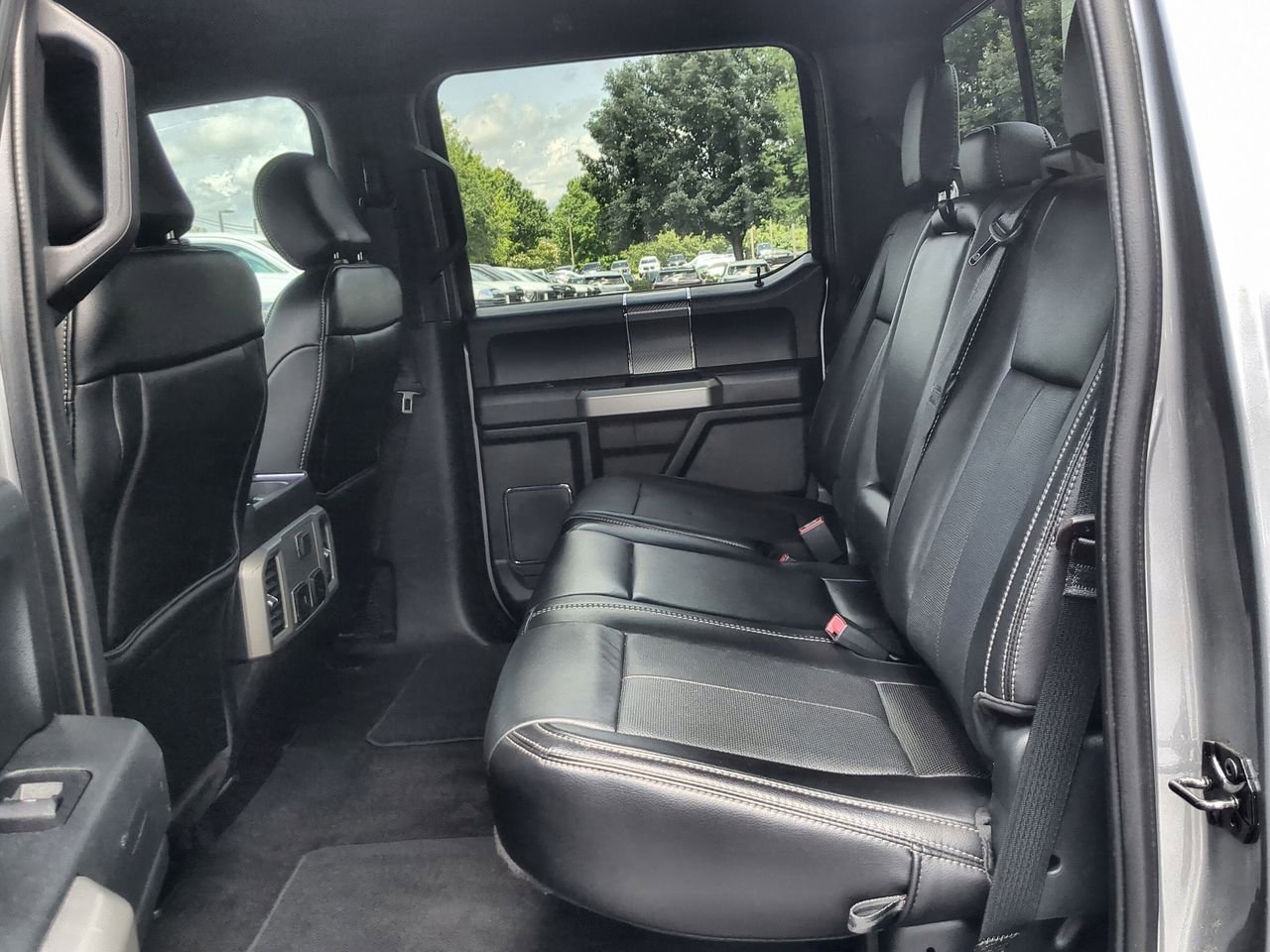 Used 2020 Silver Ford XL image 24