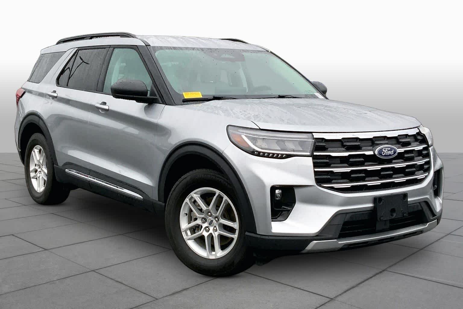 Certified Used 2025 Iconic Silver Metallic Ford Active image 3
