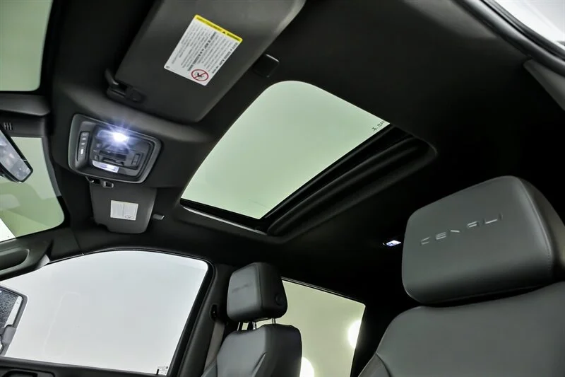 Used 2020 Summit White GMC Denali image 24