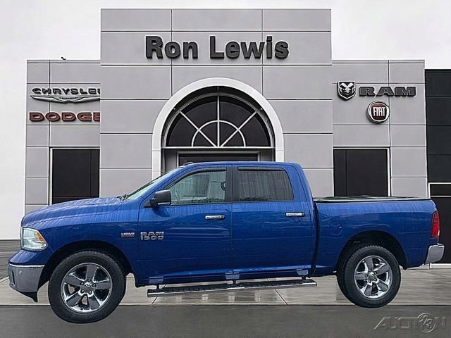 2018 RAM 1500 Big Horn 4x4 Crew Cab 5'7's photo