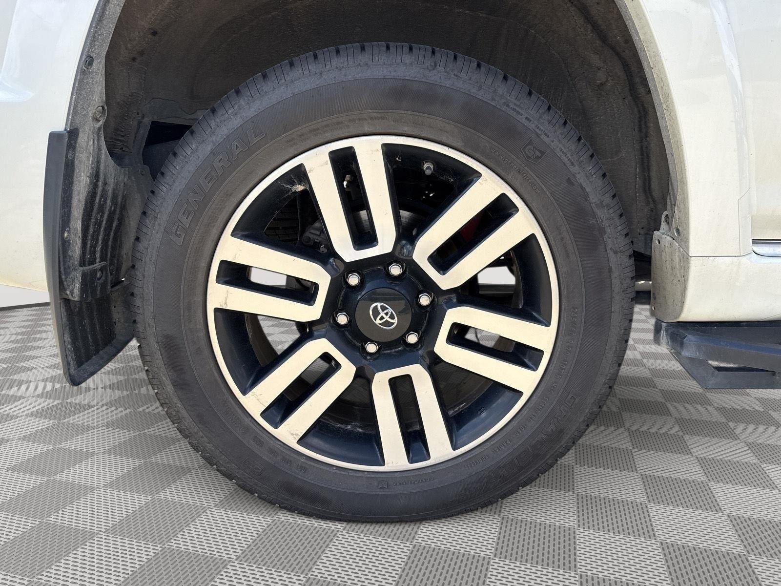 Certified Used 2019 Blizzard Pearl Toyota Limited image 16