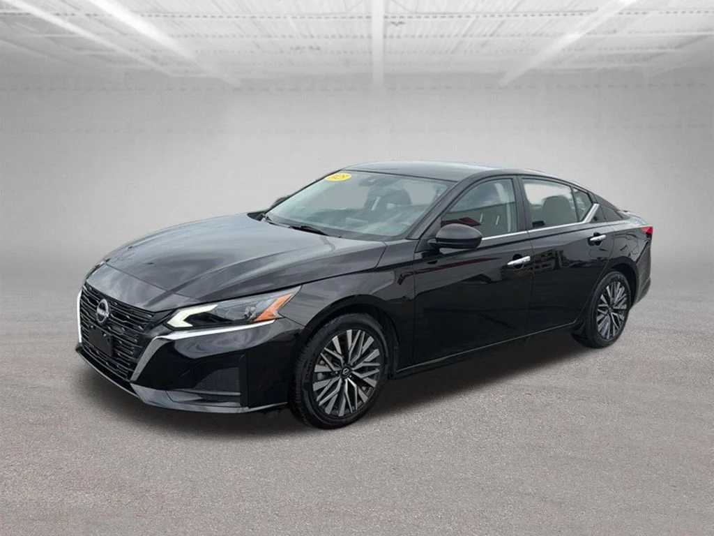 Certified Used 2025 Black Nissan 2.5 SV image 4