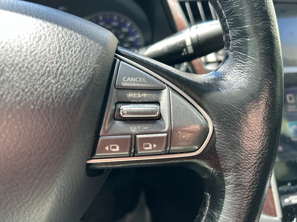 Used 2015 Graphite Shadow INFINITI Premium image 11