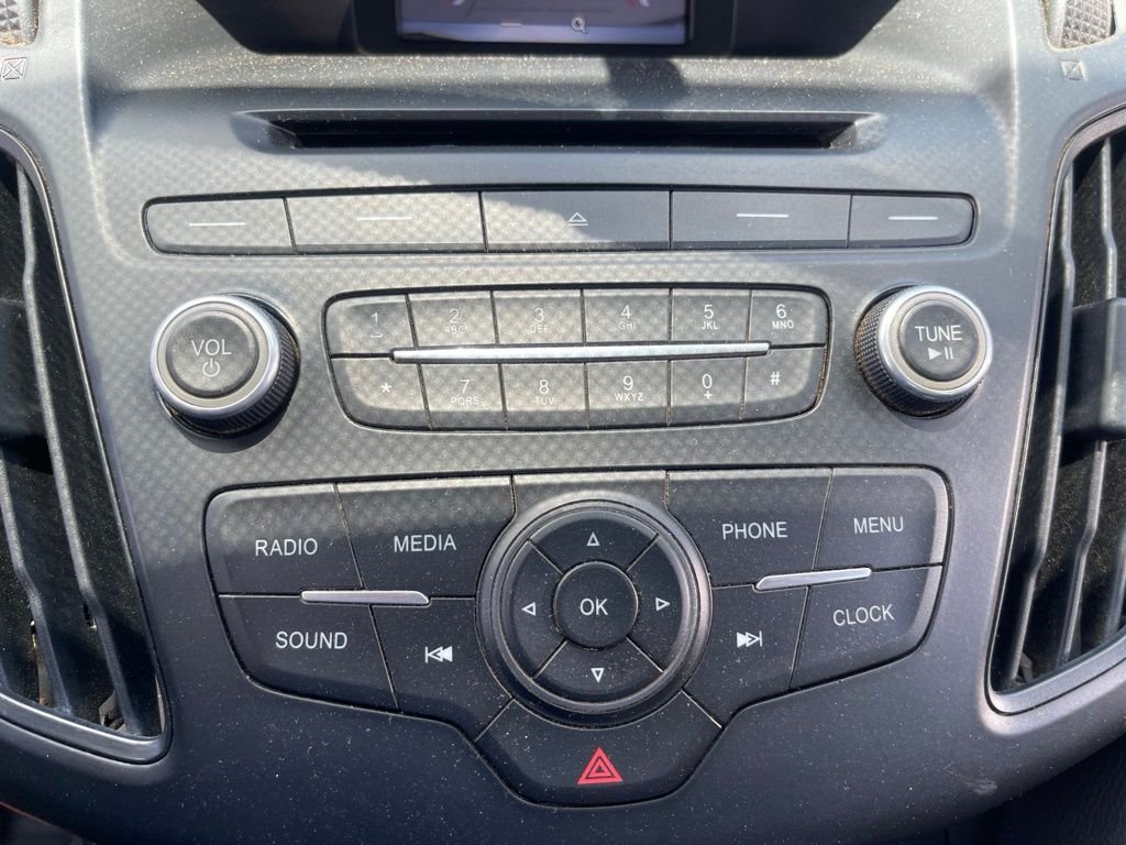 Used 2016 Silver Ford SE image 11