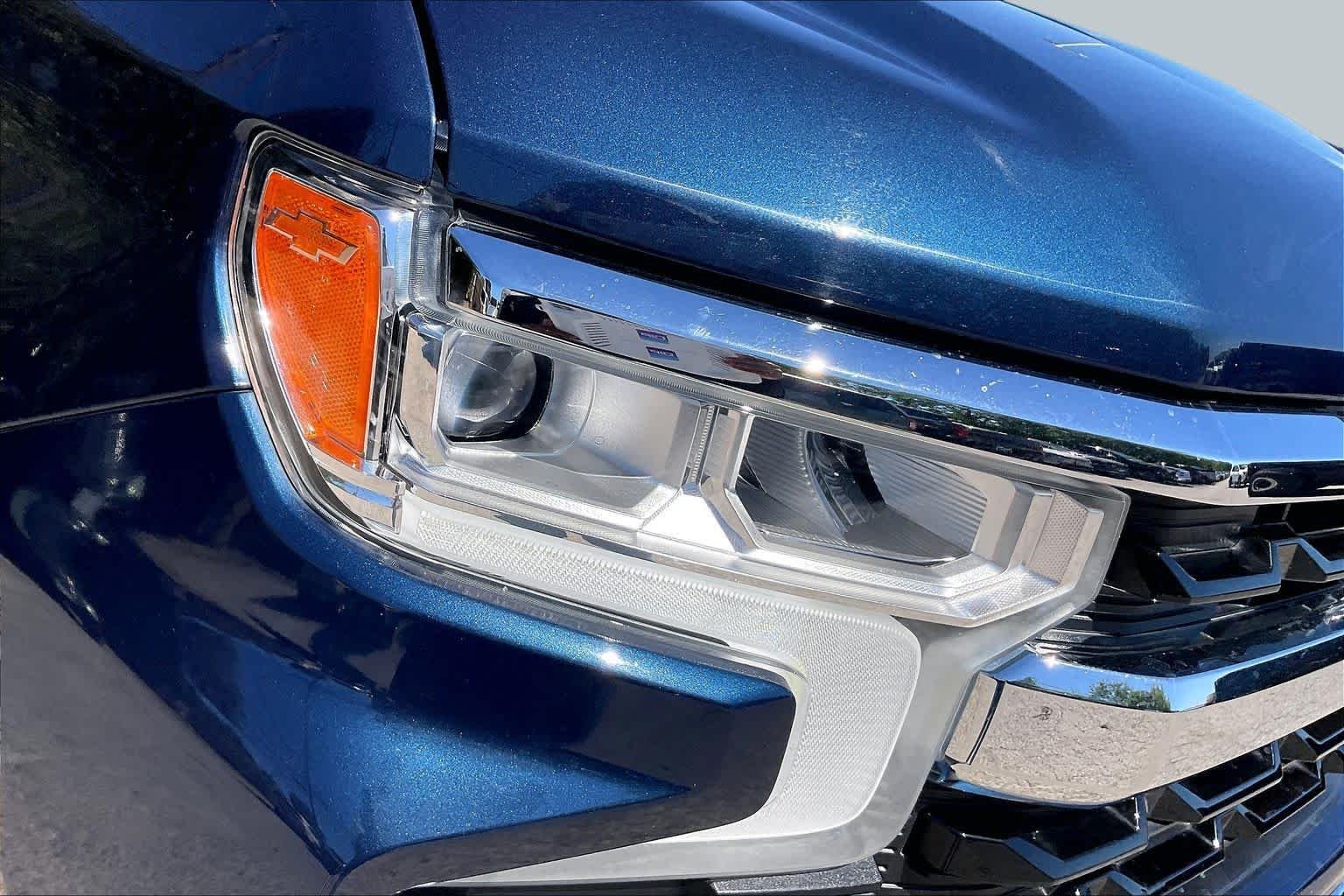 Used 2022 Northsky Blue Metallic Chevrolet LT image 27