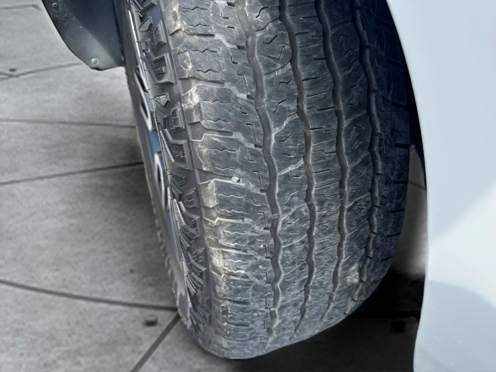 Used 2023 White GMC AT4 image 37