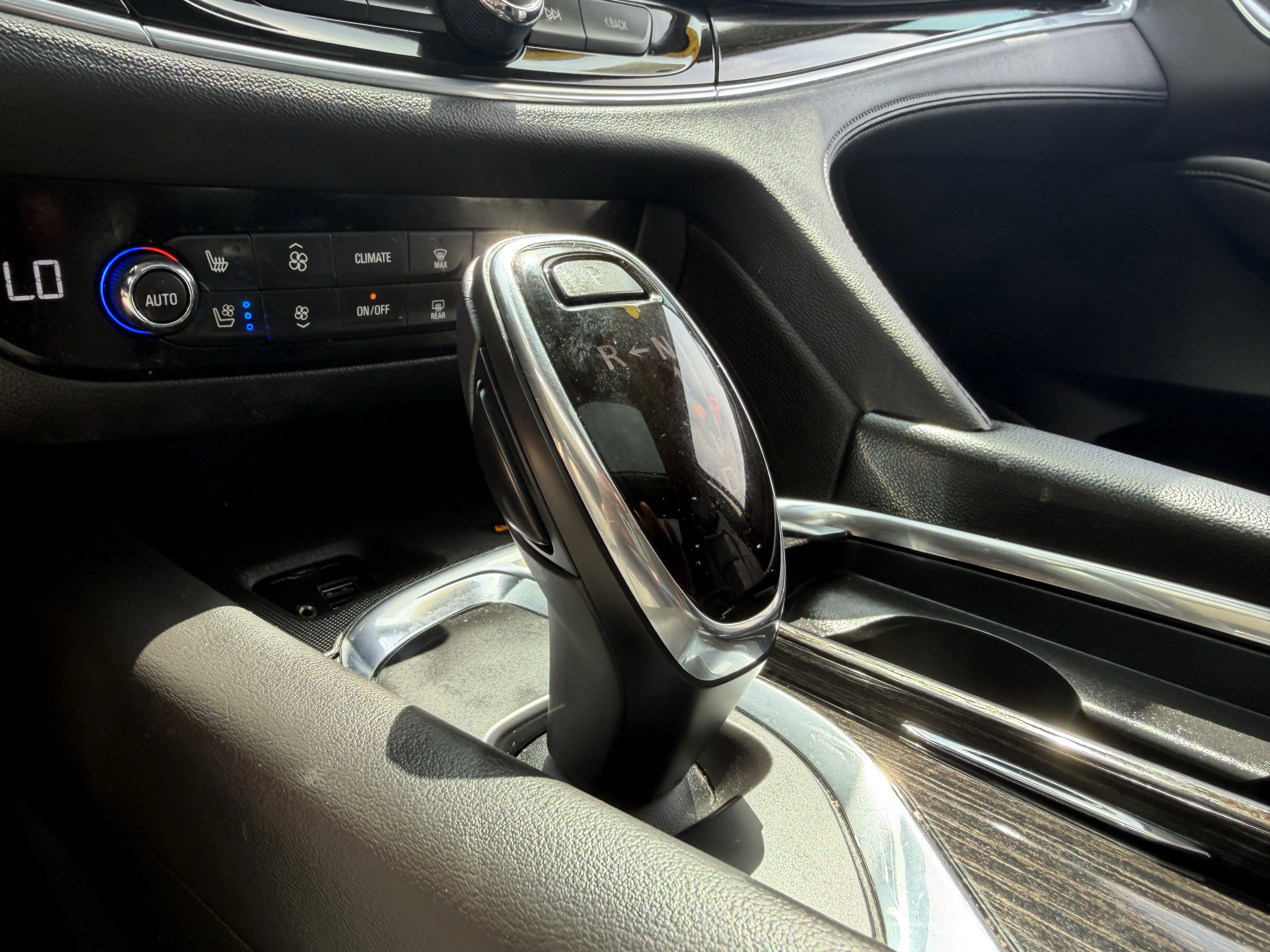 Used 2021 Ebony Twilight Metallic Buick Avenir image 47