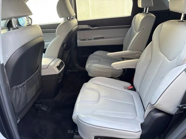 Used 2024 White Hyundai SEL image 29
