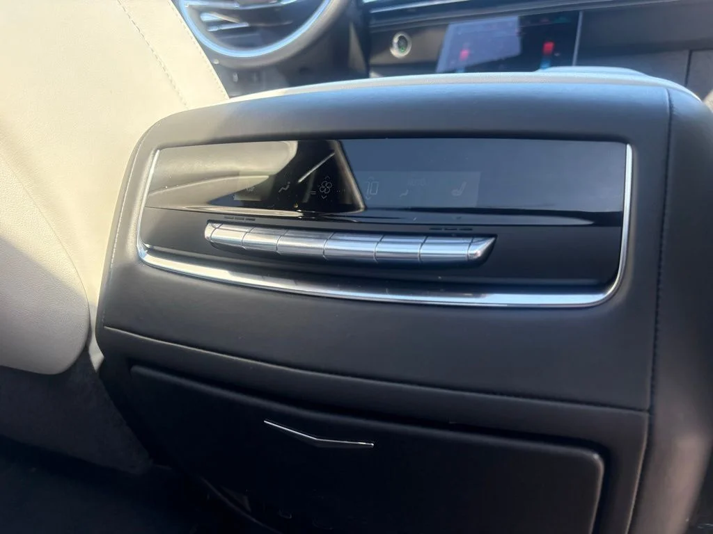 Used 2025 Silver Cadillac Sport Platinum image 17