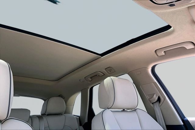 Used 2023 White Audi 45 S line Prestige image 17